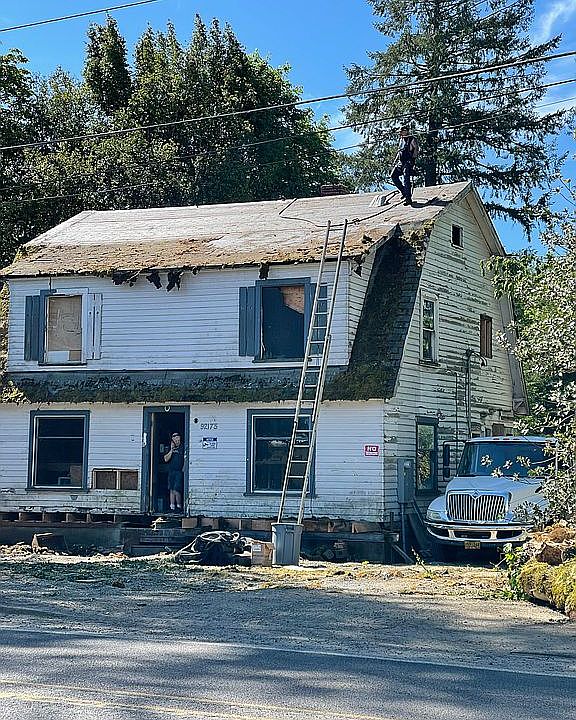 2nd image of 92175 Marcola Rd
