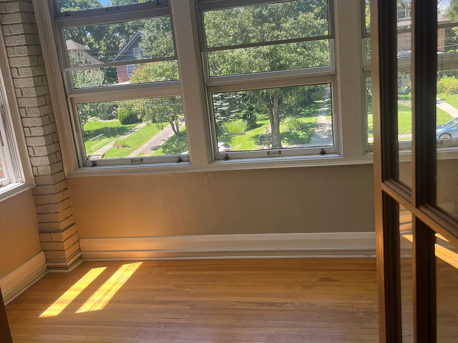 1346 Delta Ave — Photo 4