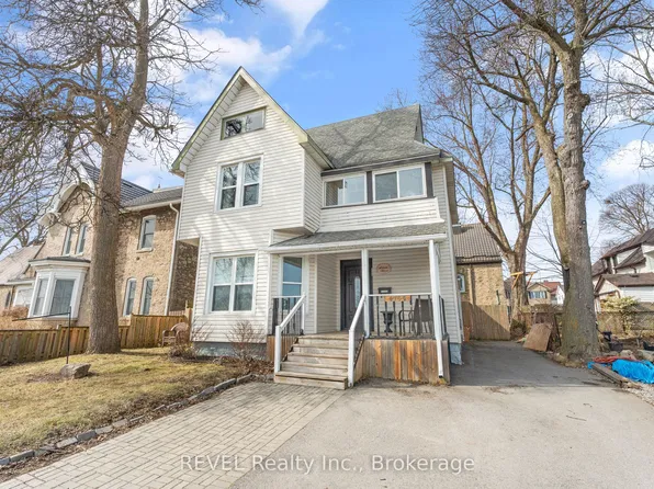 4755 River Rd, Niagara Falls, ON L2E 3G3