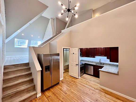 2nd image of 27 Hillside Pl APT 28
