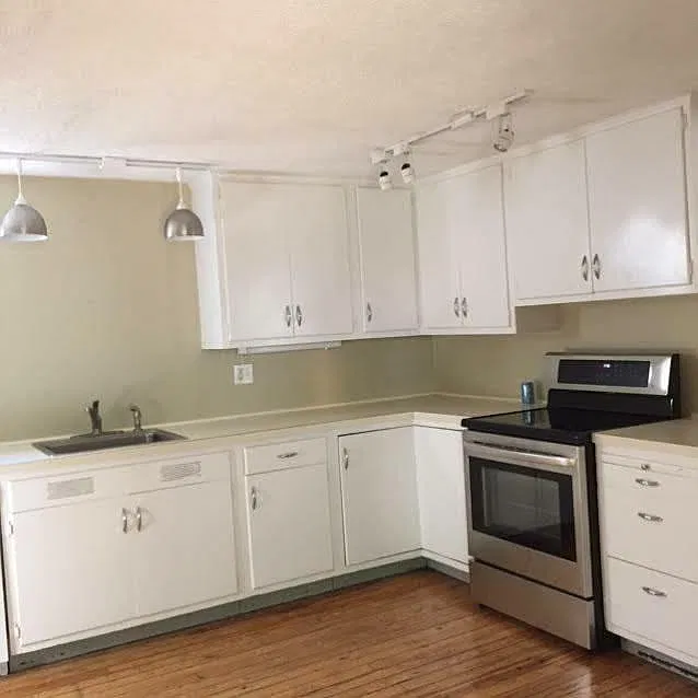Kitchen- lots of storage!