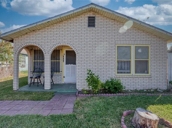 940 Dolores St, Corpus Christi, TX 78405