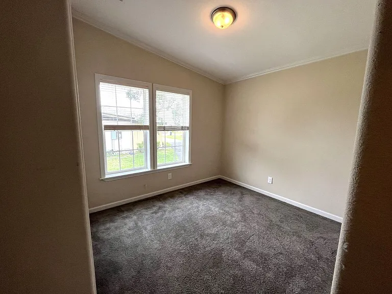 146 Highland Dr #938 — Photo 8