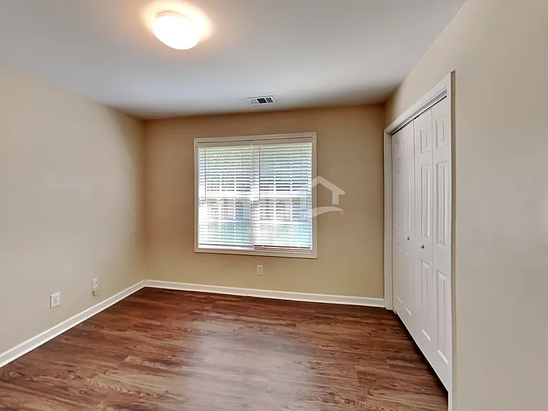 111 Lexington Parke Dr — Photo 17