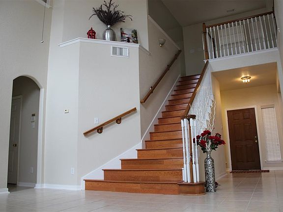 5th image of 9315 Dewmont Ln