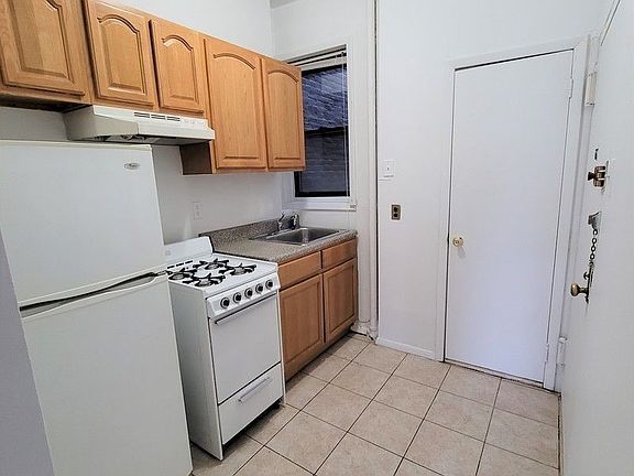 4th image of 25-64 36th St #2L