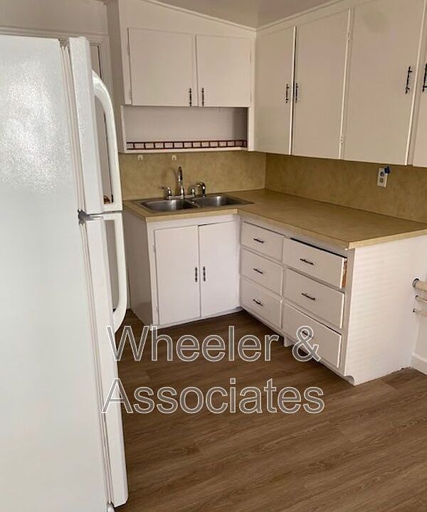 1st image of 3241 Monroe Blvd