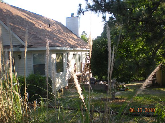 2nd image of 413 Sheridan Dr