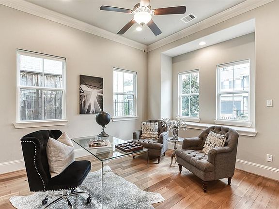3rd image of 135 McGoey Cir