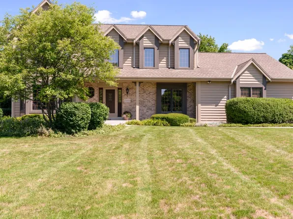 12440 Gremoor DRIVE, Elm Grove, WI 53122