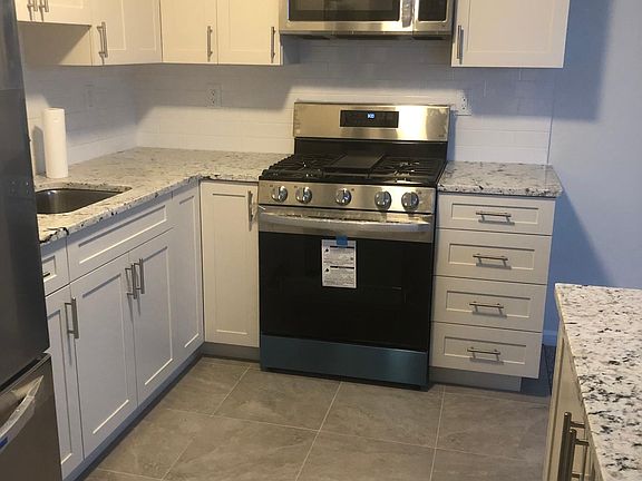 2nd image of 203 Brinsmade Ave #3