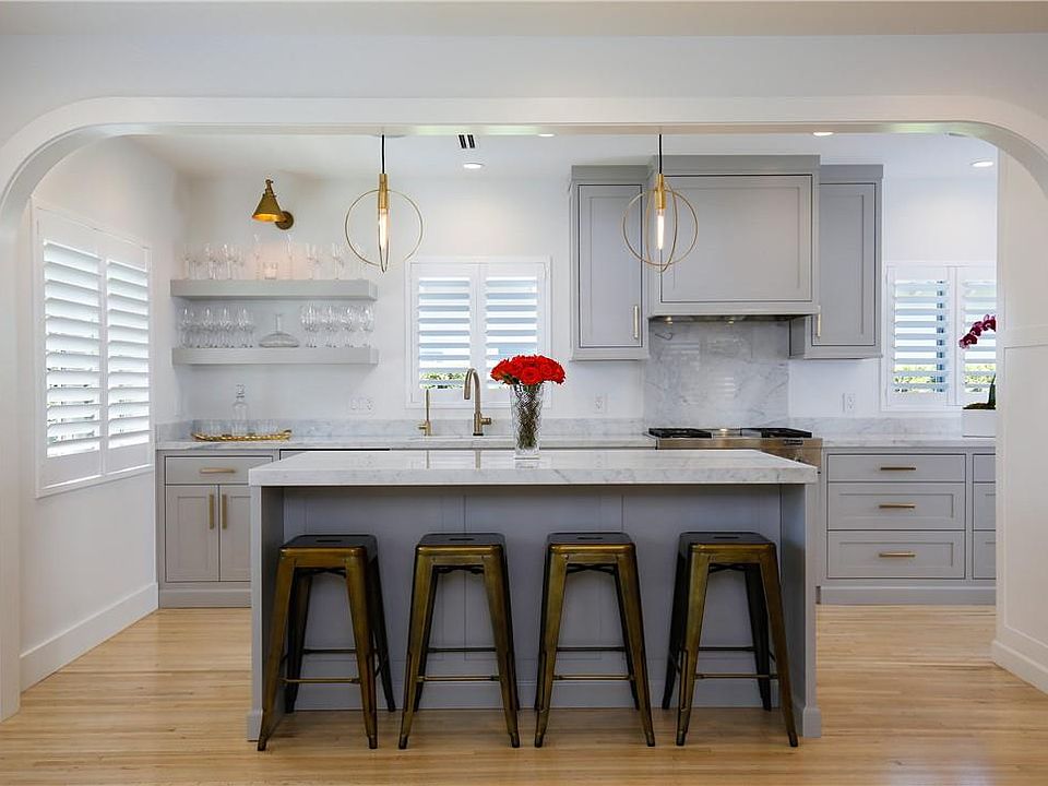 1st image of 227 Sarto Ave