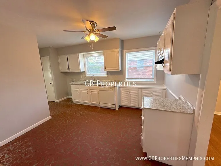 1871 Cornelia Ln — Photo 3