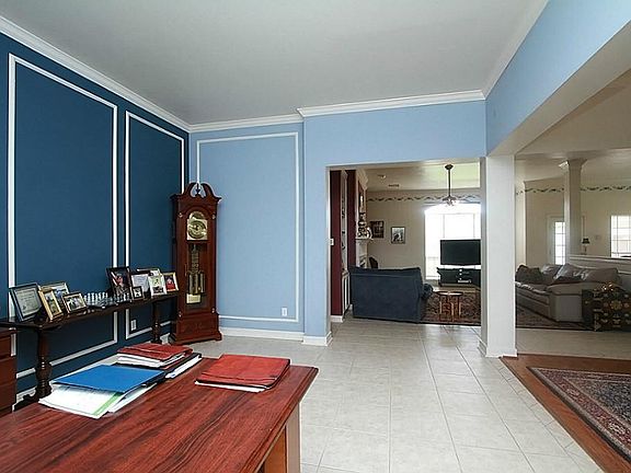 4th image of 3111 Prosperity South Dr