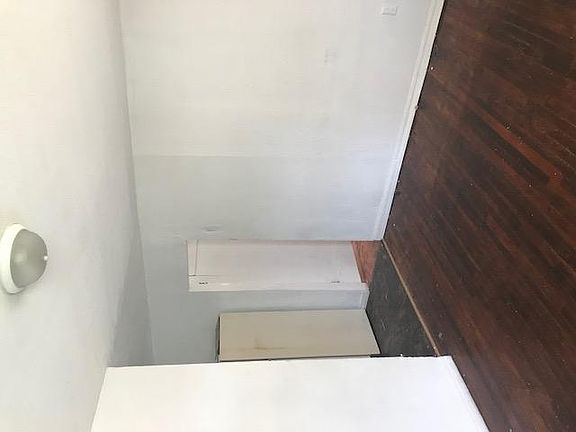 5th image of 1618 NW Irwin Ave