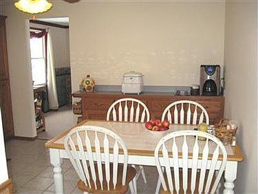 5th image of 733 Twin Oaks Blvd