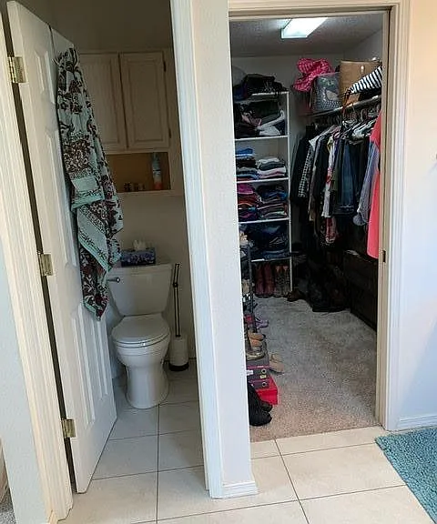 Off of main bath
Walk in closet
Toilet room