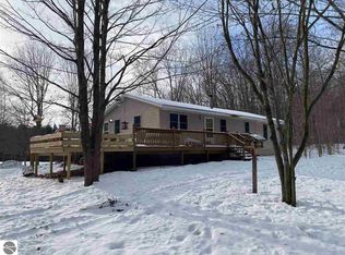 864 E Phelps Rd, Lake City, MI 49651