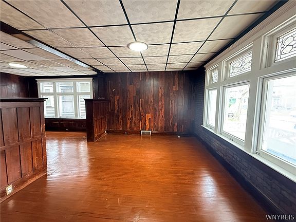 5th image of 160 Timon St