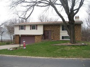 7005 N Teton Dr, Peoria, IL