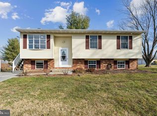 202 Crest Cir, Winchester, VA 22602