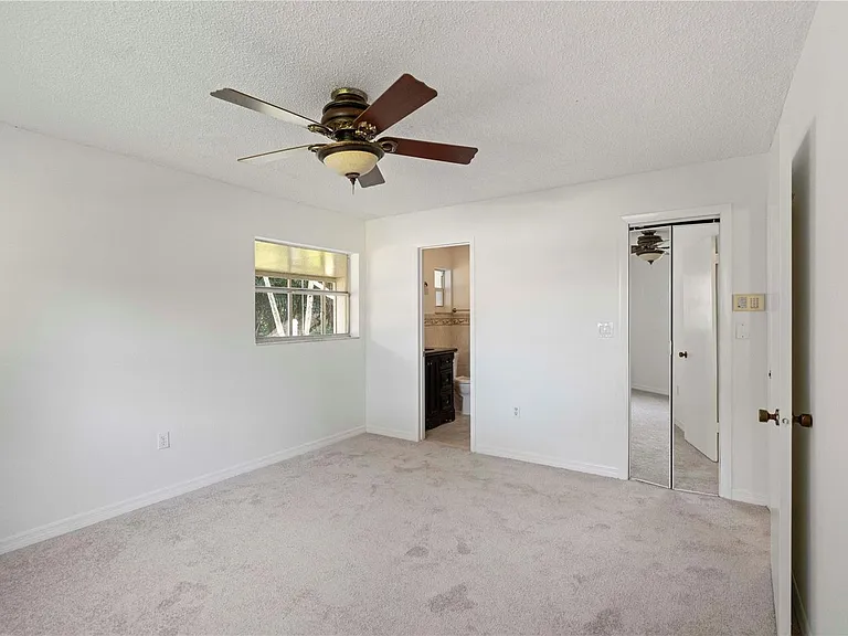 16900 SW 62nd St — Photo 46