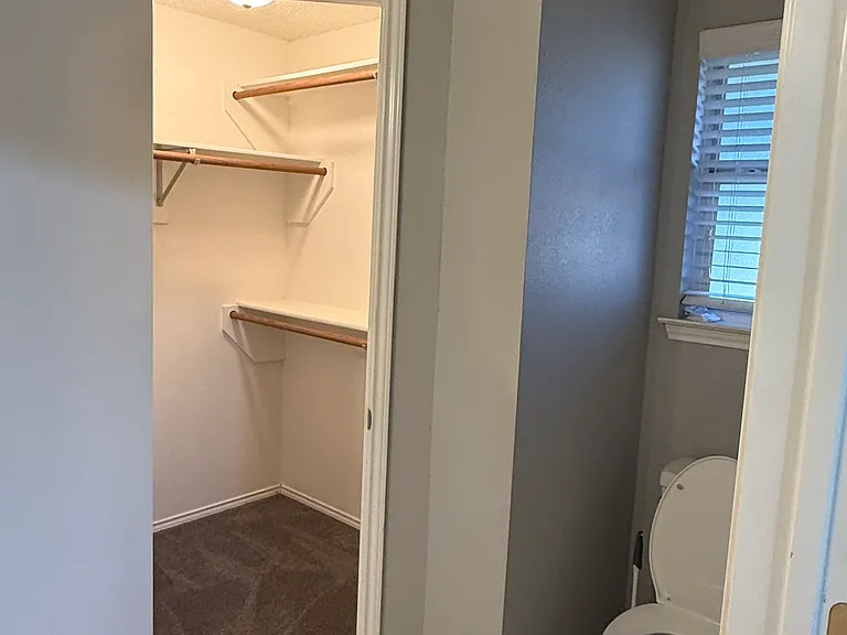 850 Golden Valley Ct — Photo 16