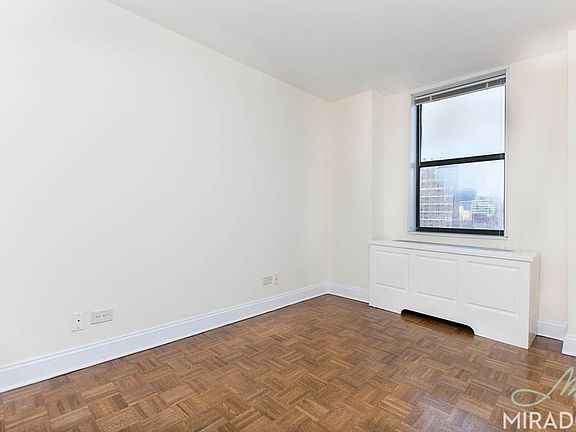 3rd image of 330 E 39th St APT 32L