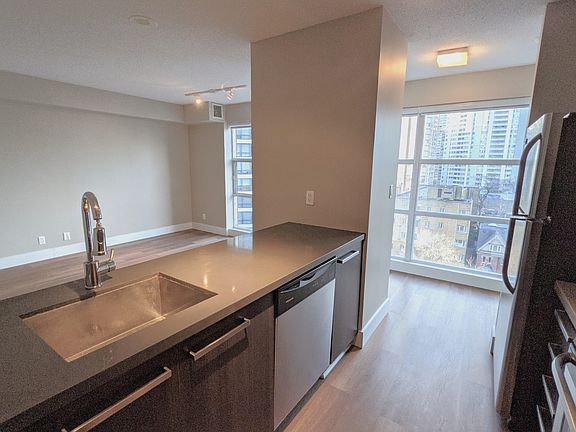 3rd image of 11 Saint Joseph St #1106