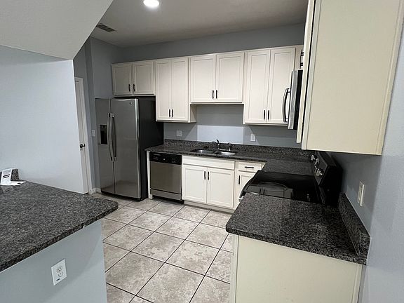 3rd image of 2449 Seven Oaks Dr