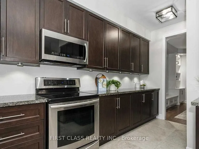 11 Claudview St — Photo 5