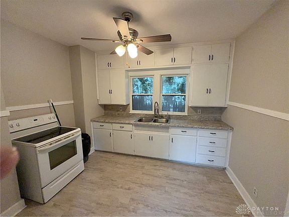5th image of 1203 Highland Ave
