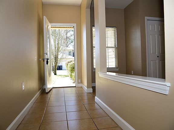 3rd image of 28 Trevor Dr