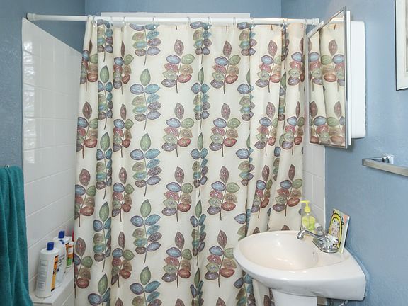 5th image of 3908 5th Ave S #1