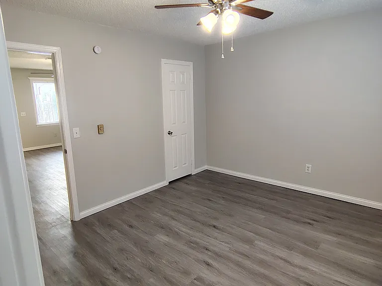 1002 W Hughes St #1 — Photo 7