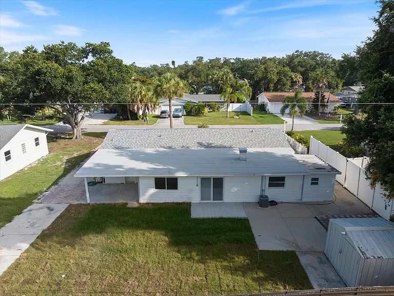 545 Bluebell Rd — Photo 33