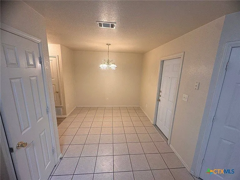 4907 John David Dr #A — Photo 5