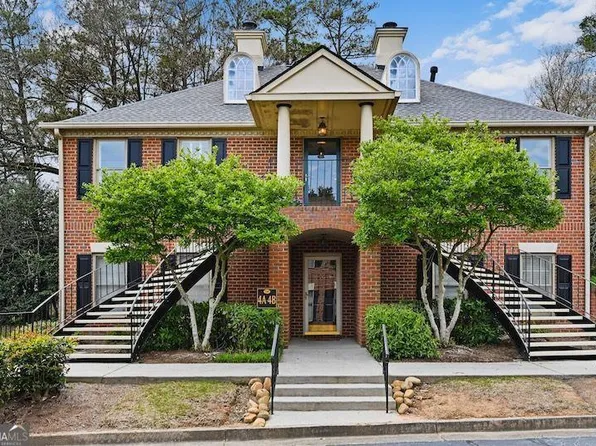 4 Plantation Dr NE #B, Atlanta, GA 30324