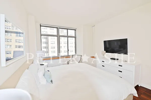 Rented by Peter Ashe | media 5