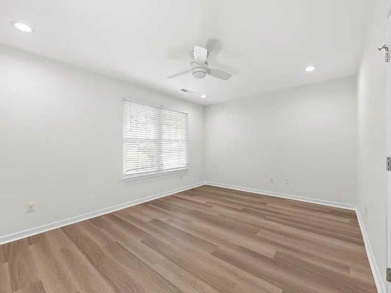 1120 Daffodil Ln — Photo 16