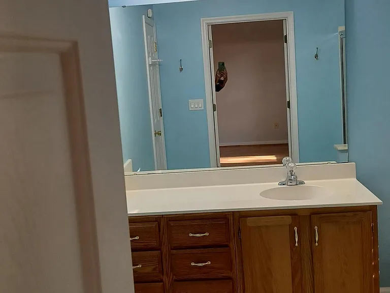5407 Crosland Ct E — Photo 17