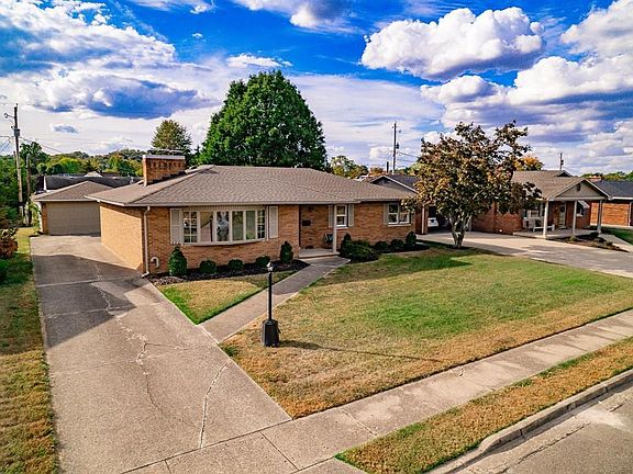 2nd image of 616 Garden Dr