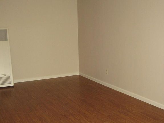 3rd image of 129 Violet Ave APT 109