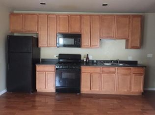 1904 E 79th St APT 203, Chicago, IL 60649