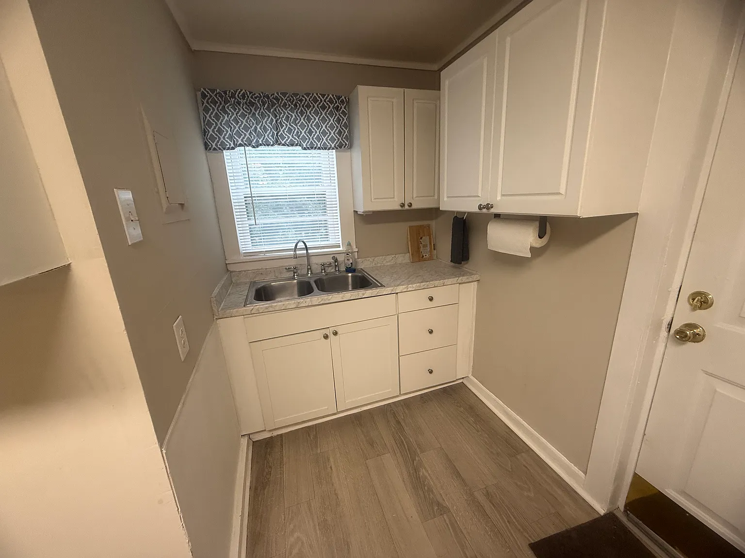 1 bed, $860 — Photo 1
