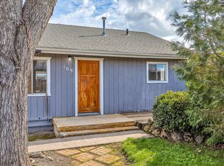 109 Lozier Ln, Medford, OR 97501