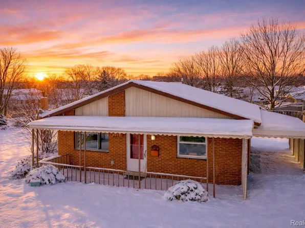 6942 Janet St, Taylor, MI 48180