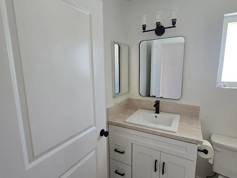 827 W Upland Ave #4 — Photo 12