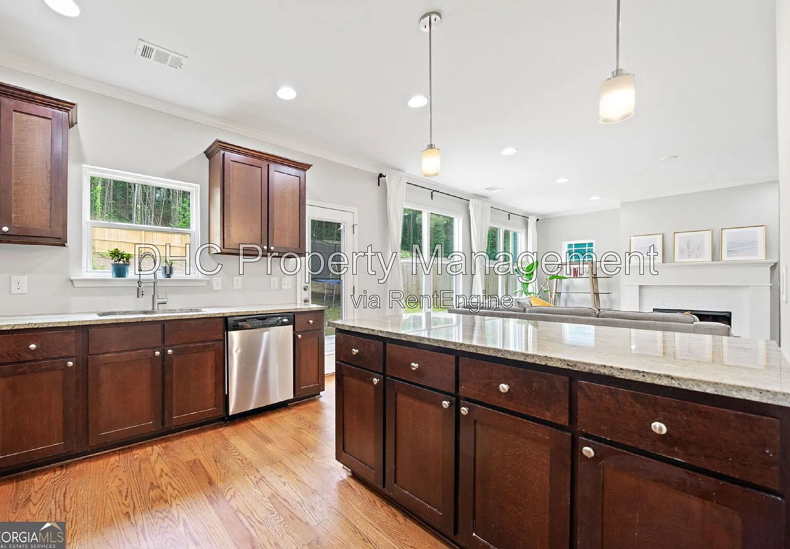 4 bed, 3.0 bath, 2178 sqft, $2,959 — Photo 3