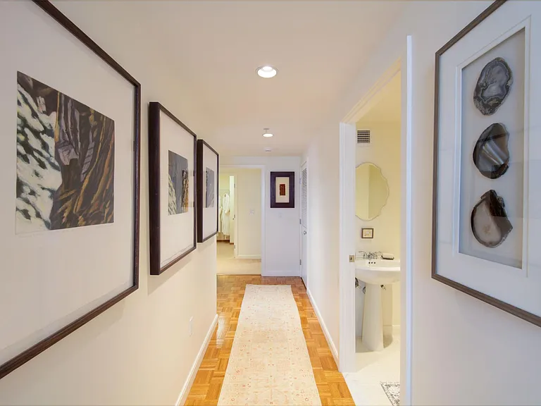 The Colonnade Residences — Photo 17